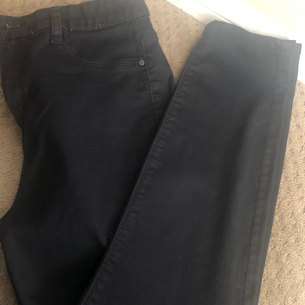 Forever 21 skinny black jeans size 31